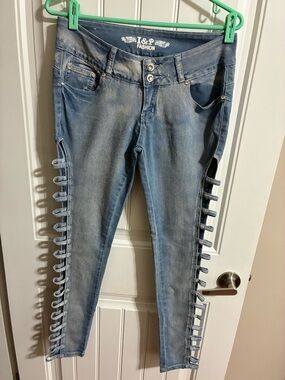 Vintage I & P Fashion Denim Light Blue Lace-Up Stretch  Skinny Jeans